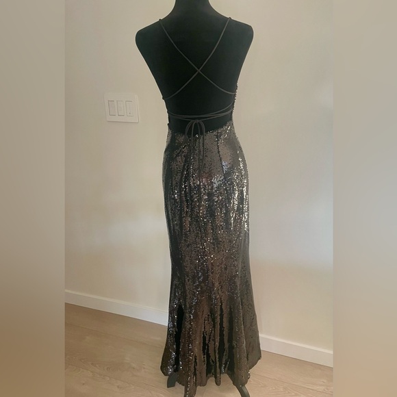 Fame and Partners the Auden Dress size 4 - Picture 4 of 6